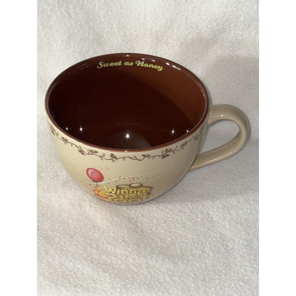 Disney Store Winnie the Pooh Bowl Sweet as Honey Ceramic Dish 6" Thailand